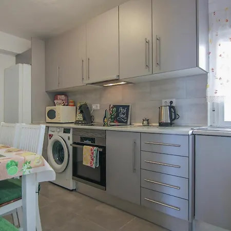 Con Vistas En El Centro De - La Linea