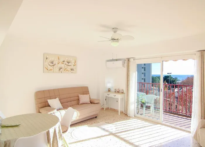 Con Vistas En El Centro De - La Linea